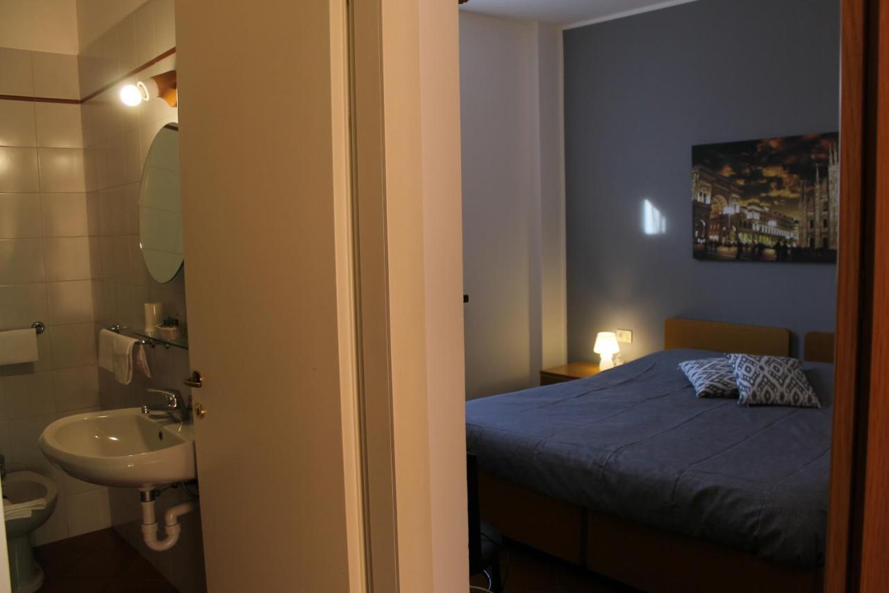 Albergo La Scaletta Cantu Bagian luar foto