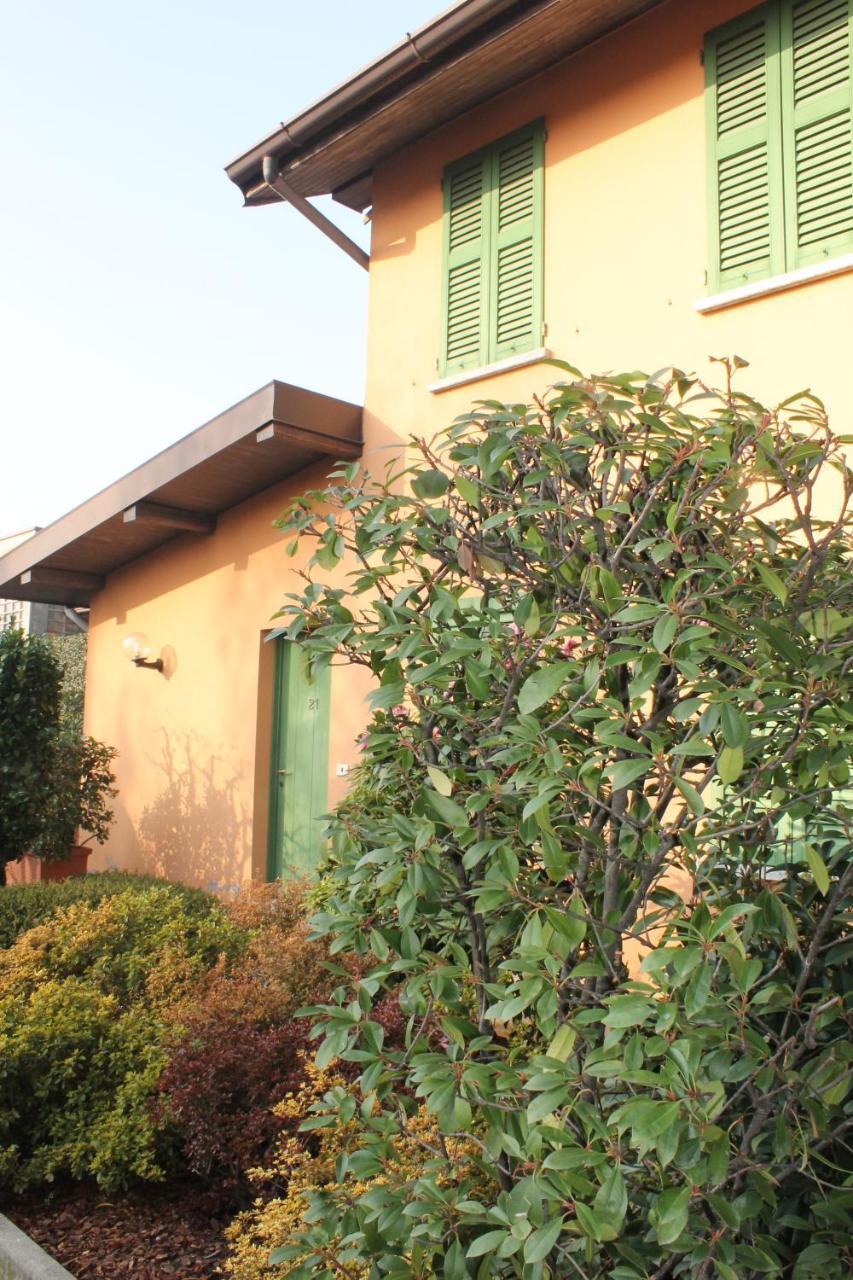 Albergo La Scaletta Cantu Bagian luar foto