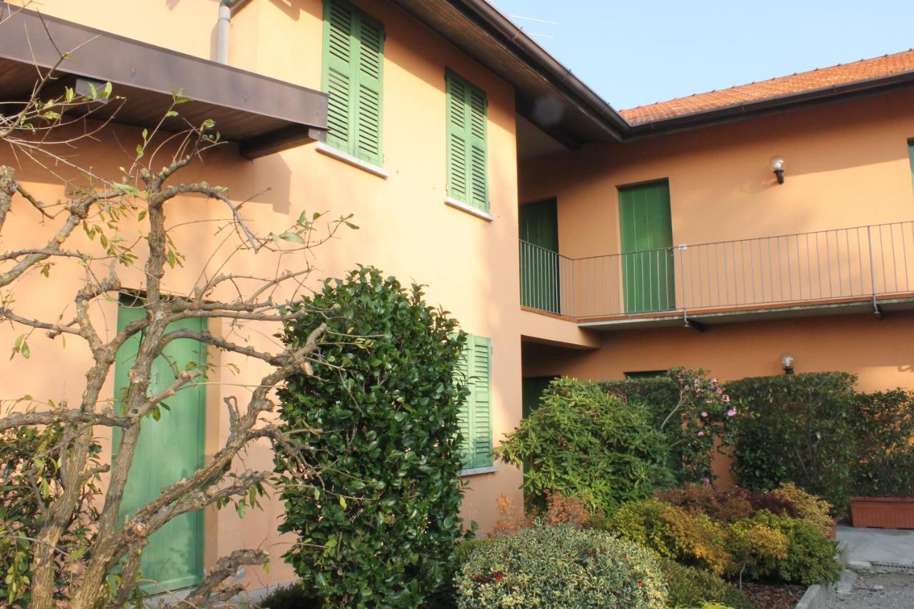 Albergo La Scaletta Cantu Bagian luar foto