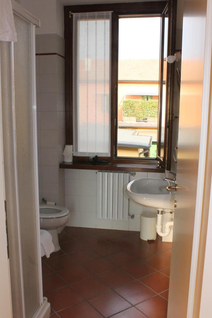 Albergo La Scaletta Cantu Bagian luar foto