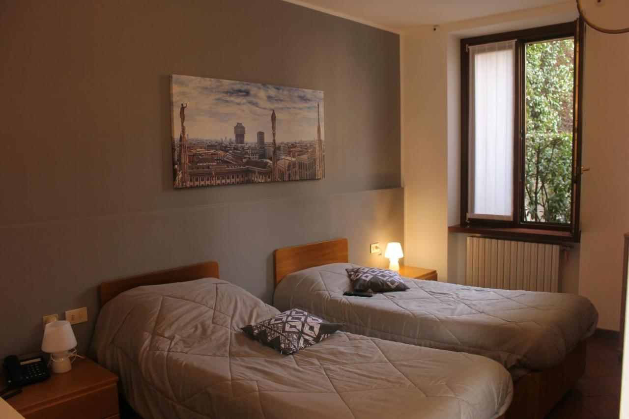 Albergo La Scaletta Cantu Bagian luar foto