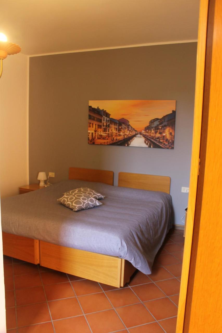 Albergo La Scaletta Cantu Bagian luar foto